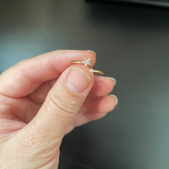 Jewelry - Dainty gold star and dot rhinestone ring